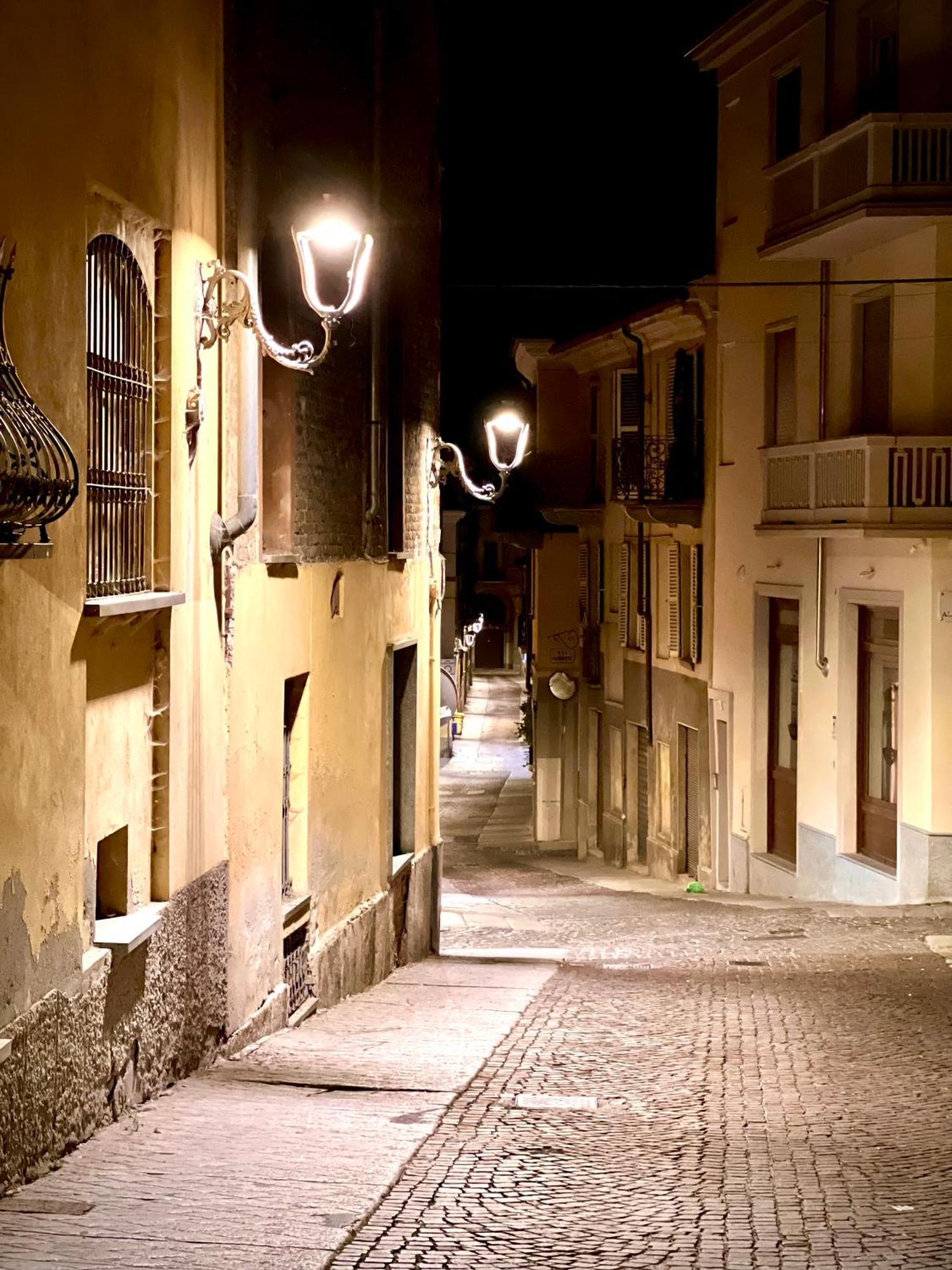 Appartamento In Centro Storico "La Casa Di Cri" Άστι Εξωτερικό φωτογραφία